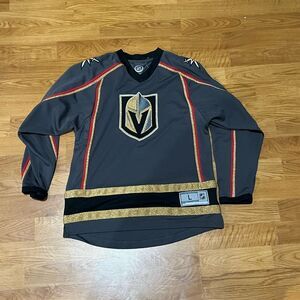 Las Vegas Golden Knights Hockey Jersey by NHL Youth Boys Size: 14/16